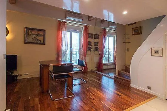 Apartment Loft De Charme Proche Des Halles Et Du Louvre Paris