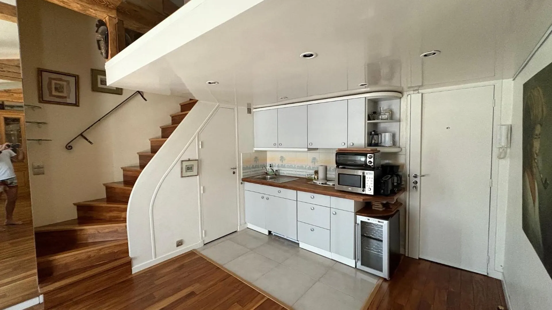 Apartment Loft De Charme Proche Des Halles Et Du Louvre Paris France