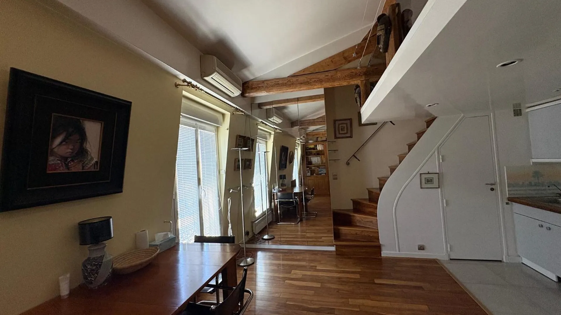 Apartment Loft De Charme Proche Des Halles Et Du Louvre Paris