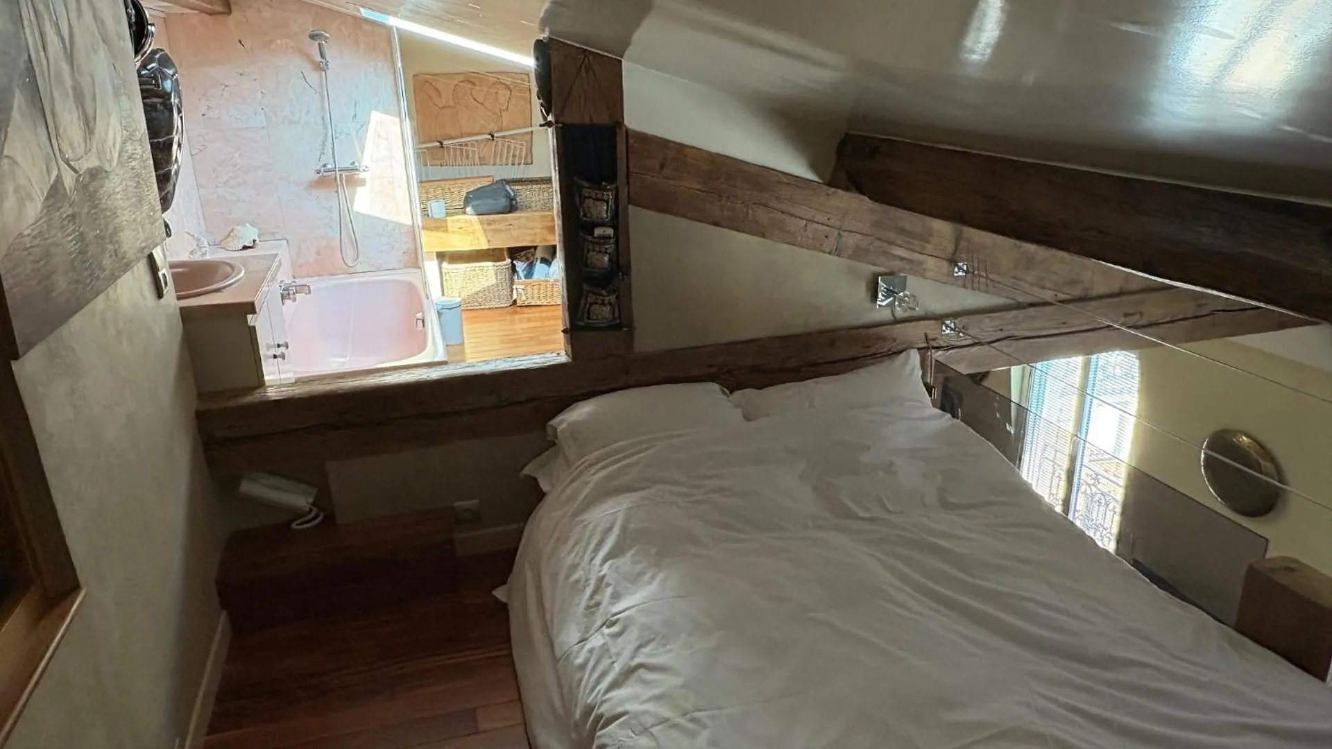 Loft De Charme Proche Des Halles Et Du Louvre Paříž Apartmán